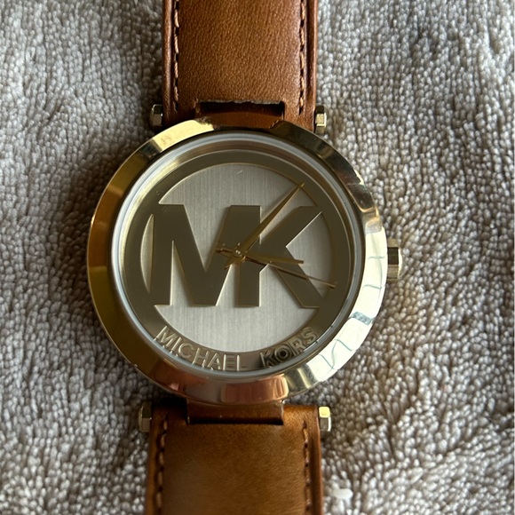 MICHAEL KORS Gold-Tone Logo Tan Leather Watch - Picture 2 of 8
